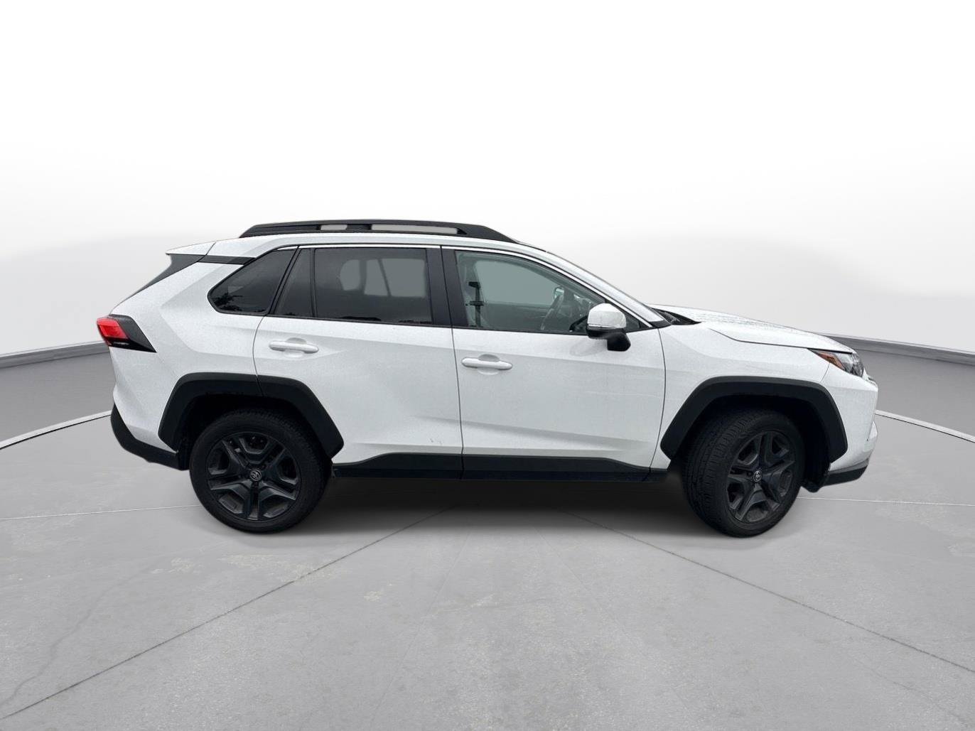 Used 2024 Toyota RAV4 Adventure AWD/4WD image 5