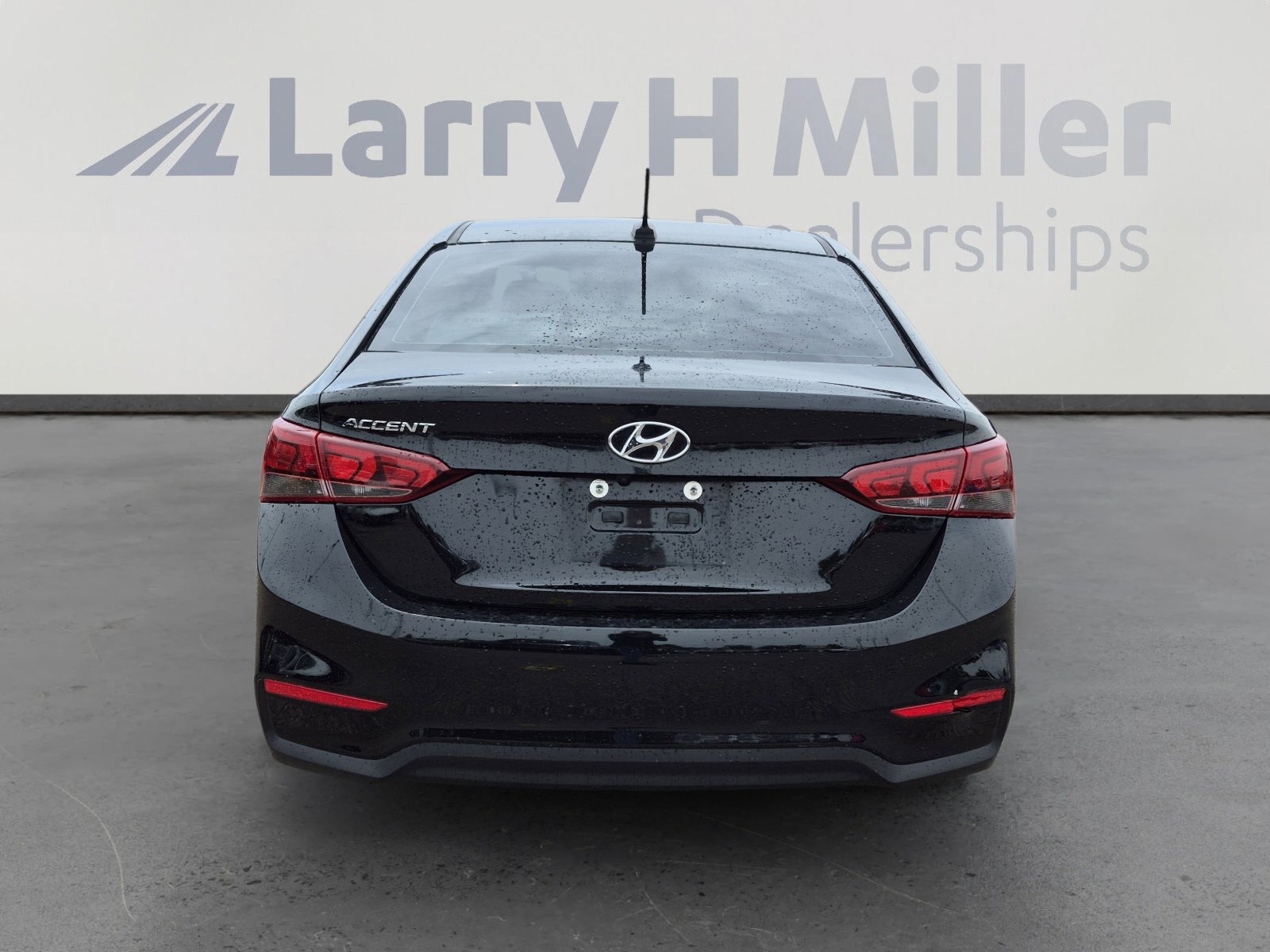 Used 2022 Hyundai Accent SEL w/ Cargo Package FWD image 3