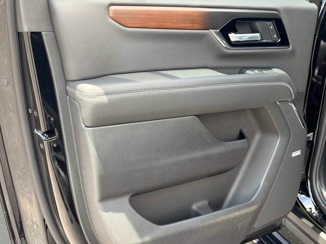 New 2026 GMC Yukon XL Denali w/ Denali Reserve Package AWD/4WD image 11