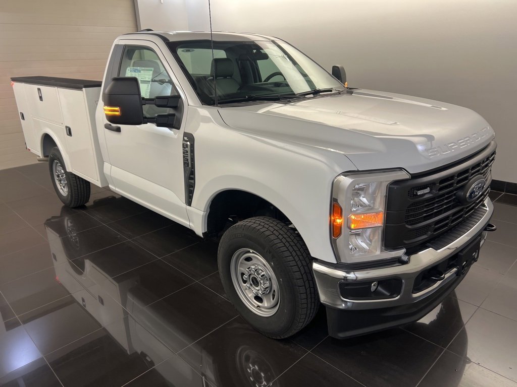 New 2026 Ford F250 XL w/ XL Chrome Package image 1