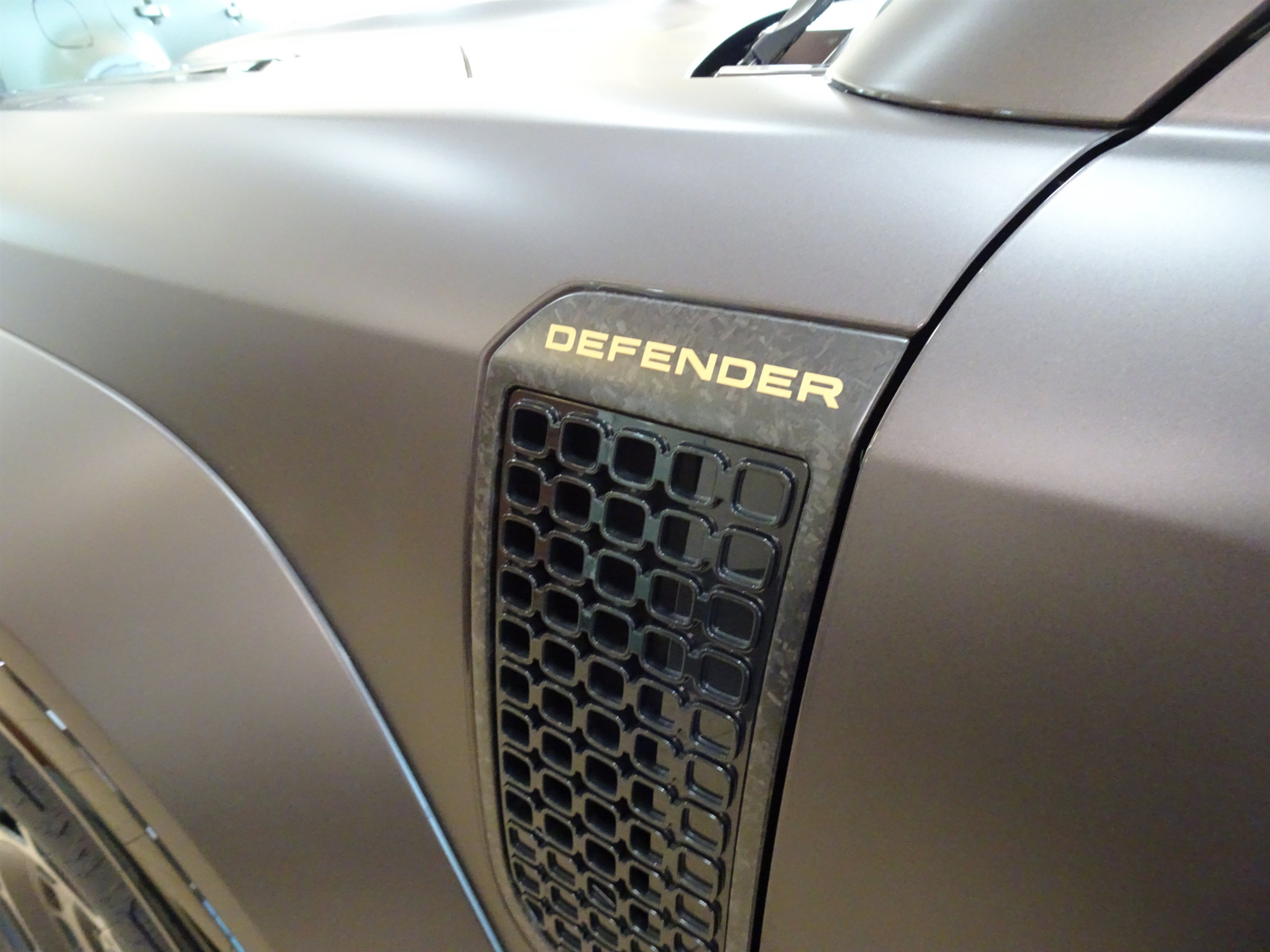 New 2026 Land Rover Defender 110 OCTA AWD/4WD image 9