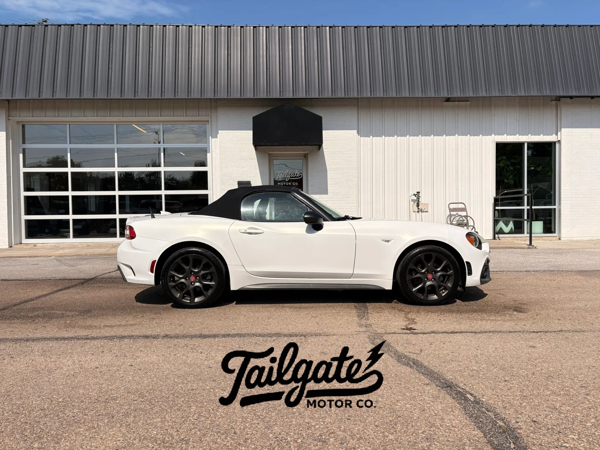 Used 2017 FIAT 124 Spider Abarth RWD image 1