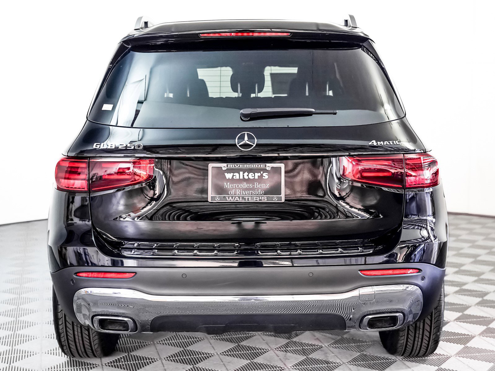 New 2025 Mercedes-Benz GLB 250 4MATIC image 10