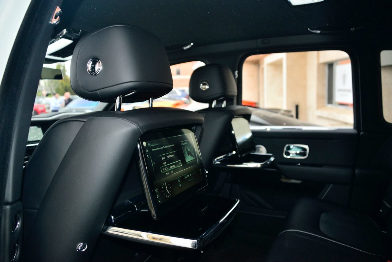 Certified 2023 Rolls-Royce Cullinan w/ Technology Package AWD/4WD image 25