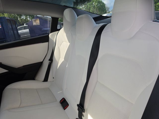 Used 2025 Tesla Model 3 Long Range RWD image 14