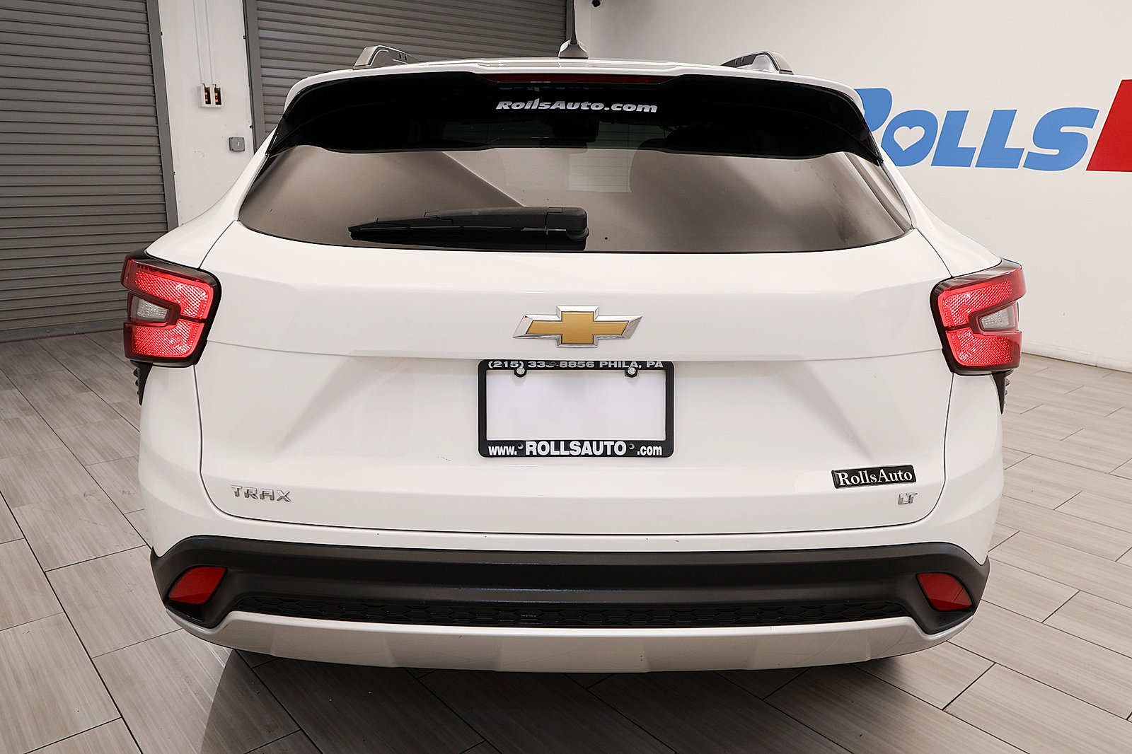 Used 2025 Chevrolet Trax LT FWD image 4