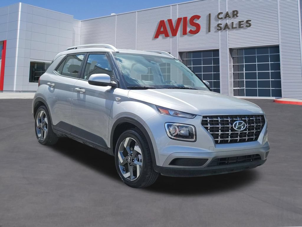 Used 2025 Hyundai Venue SEL FWD image 7