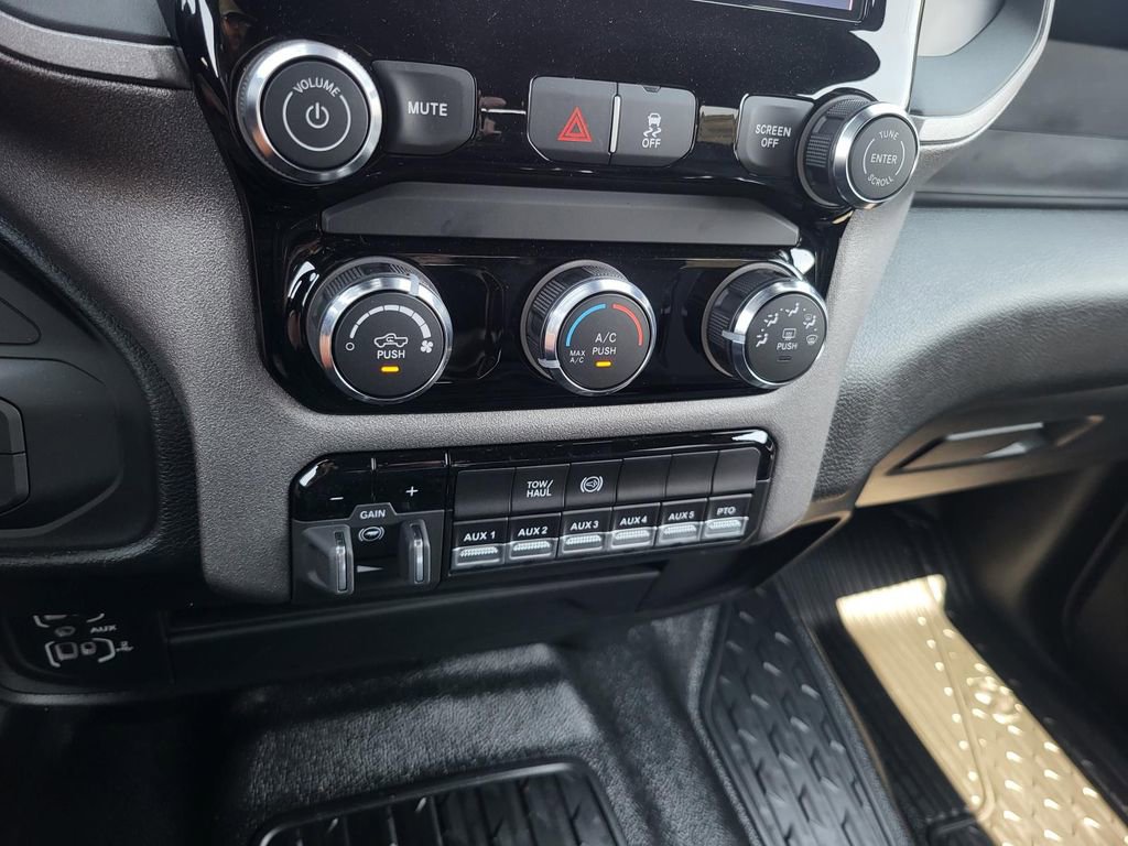 New 2026 RAM 3500 Tradesman image 25