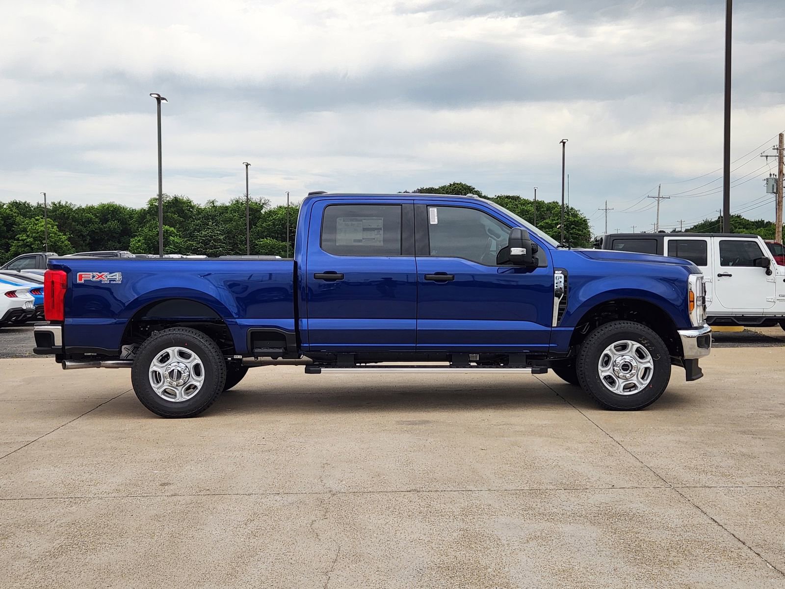New 2026 Ford F250 XLT w/ FX4 Off-Road Package AWD/4WD image 7