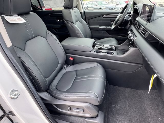 New 2026 Honda Pilot Touring image 11