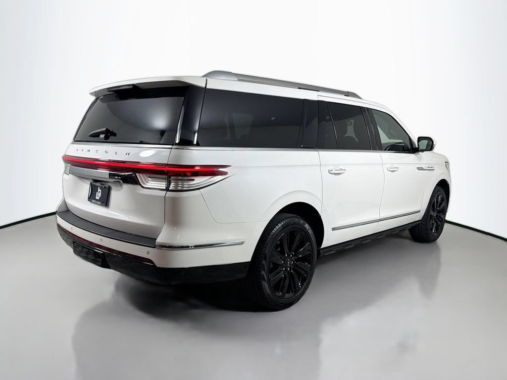 Certified 2023 Lincoln Navigator L Reserve RWD image 5