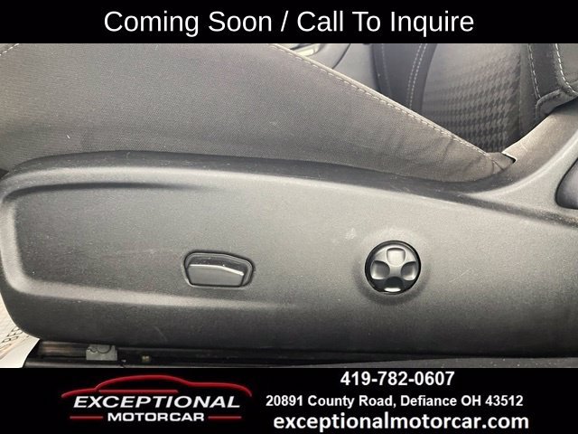 Used 2017 Dodge Challenger SXT RWD image 35