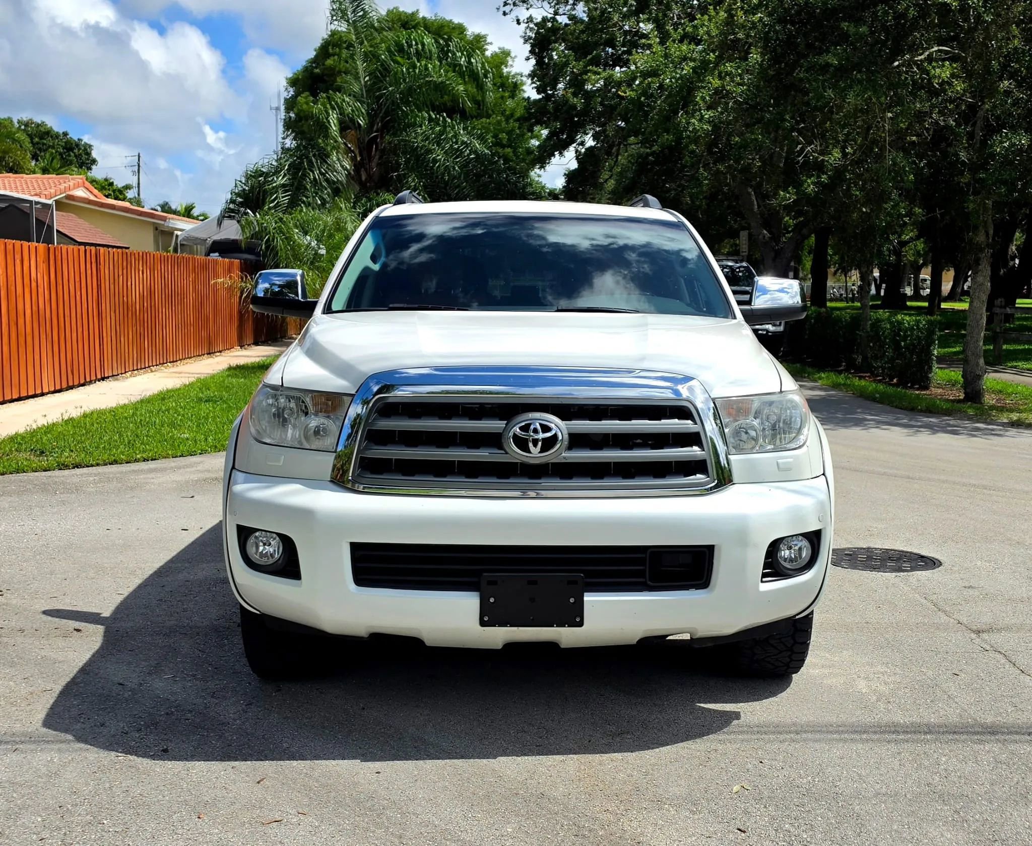 Used 2015 Toyota Sequoia Platinum RWD image 2