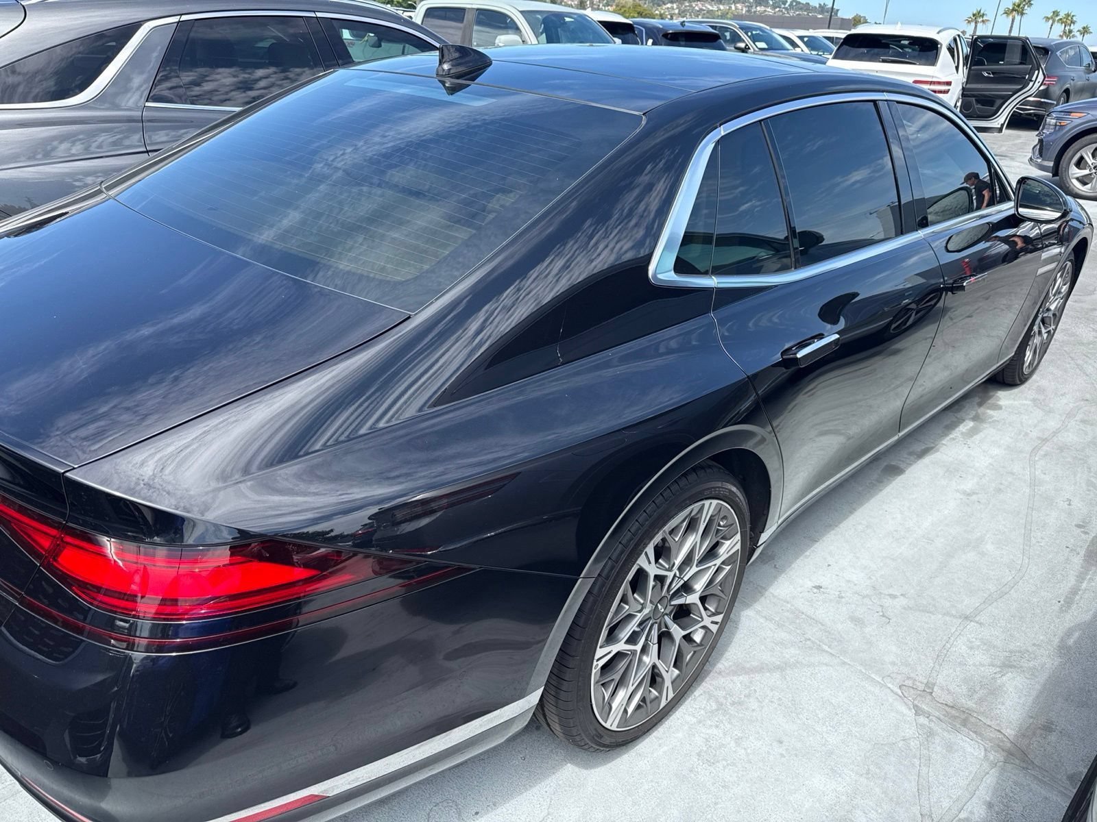 Used 2024 Genesis G90 3.5T AWD/4WD image 8