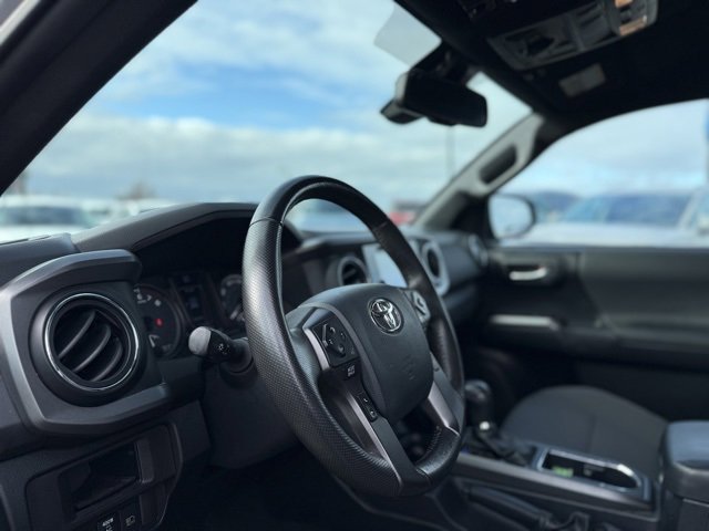 Used 2019 Toyota Tacoma TRD Off-Road image 25