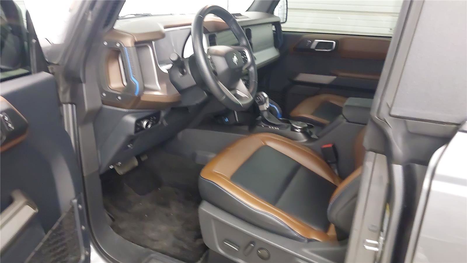 Used 2023 Ford Bronco Outer Banks image 21