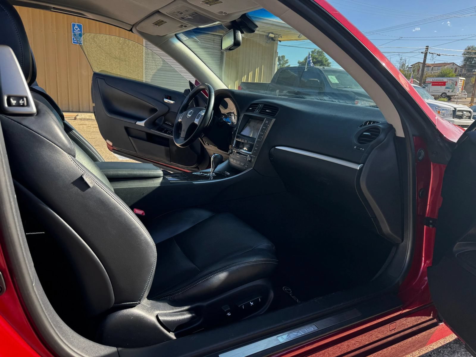 Used 2012 Lexus IS 350C w/ Luxury Pkg RWD image 8