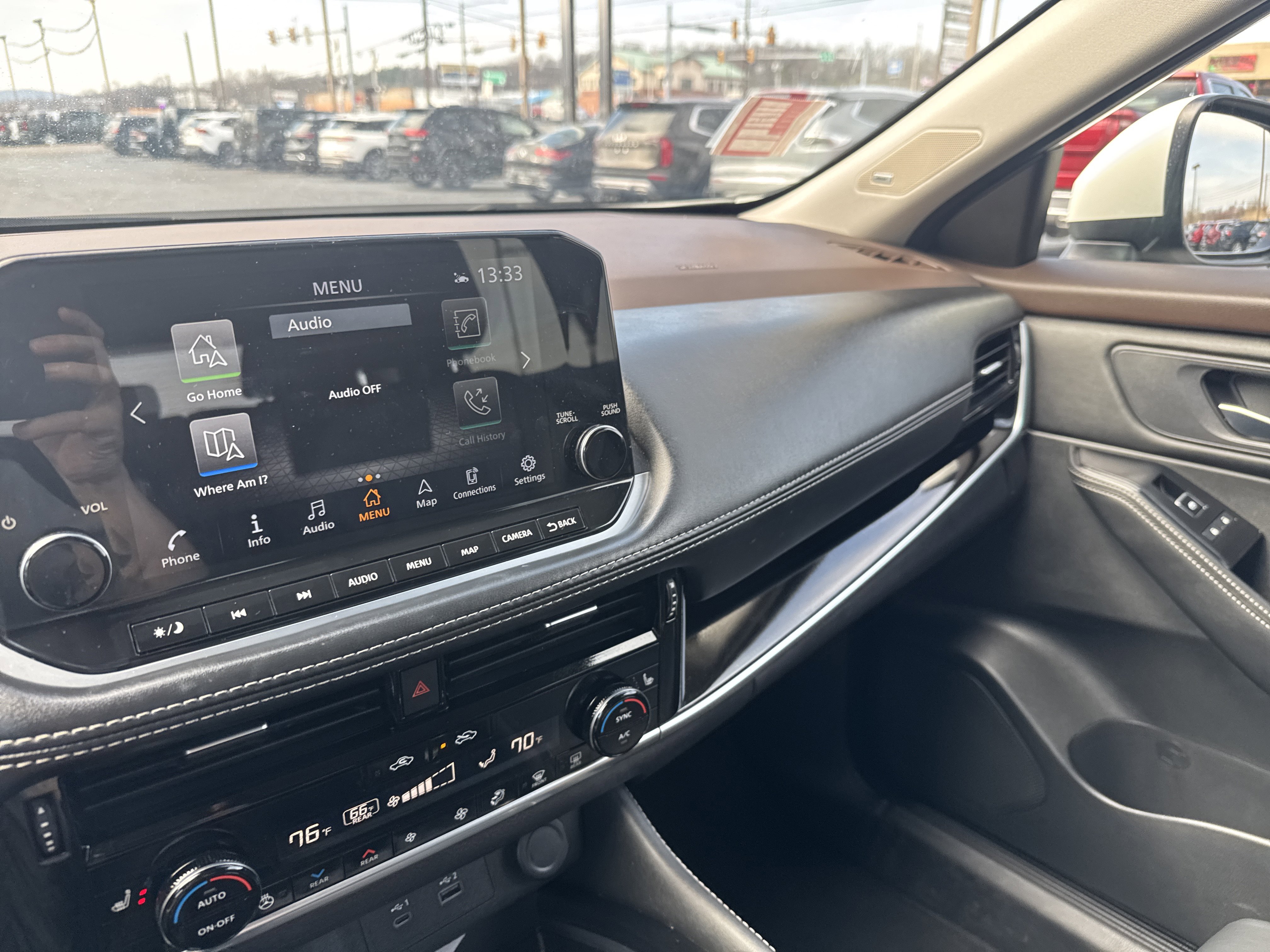 Used 2023 Nissan Rogue SL w/ SL Premium Package image 22