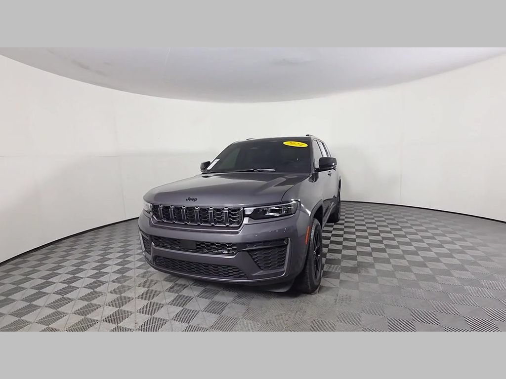 Used 2026 Jeep Grand Cherokee Altitude RWD image 49