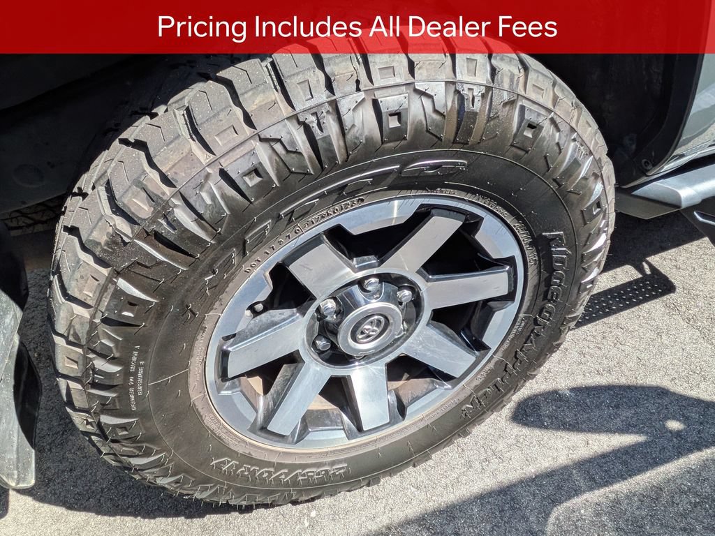 Certified 2024 Toyota 4Runner TRD Off-Road Premium w/ Moonroof Package AWD/4WD image 9