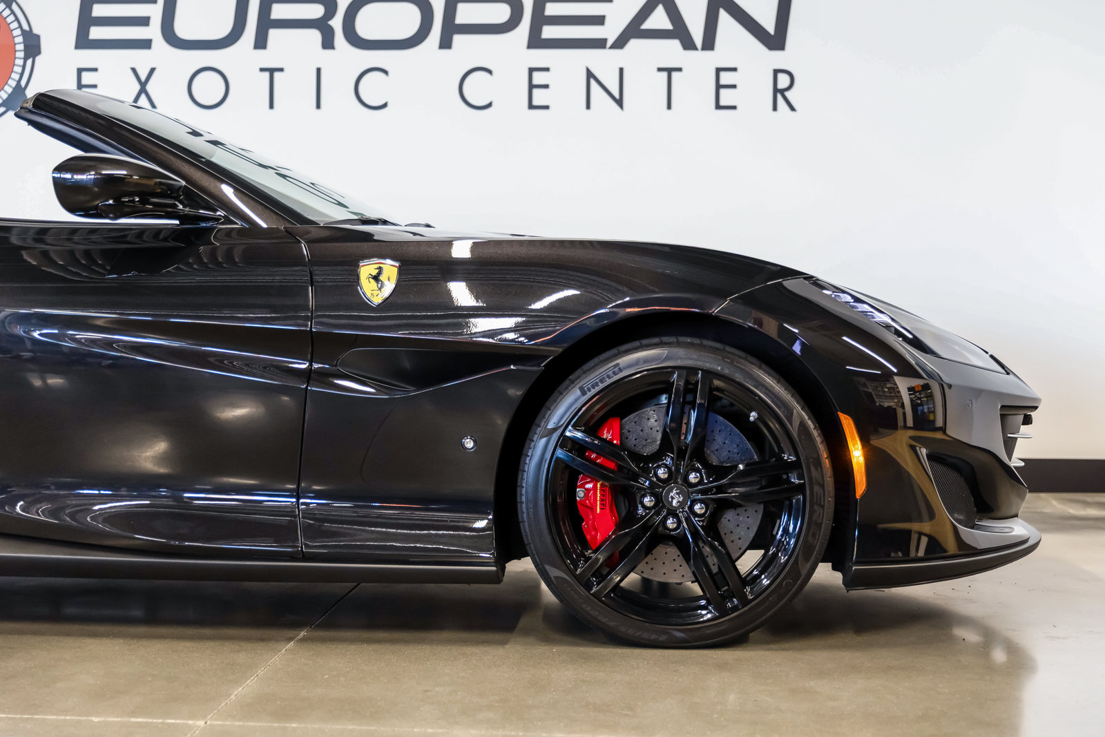 Used 2020 Ferrari Portofino RWD image 18