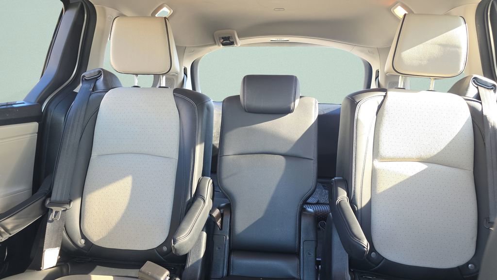 Used 2025 Honda Odyssey Elite image 10