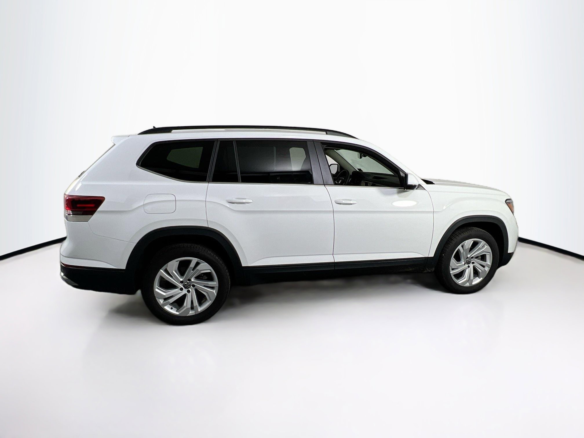 Used 2023 Volkswagen Atlas SE AWD/4WD image 4
