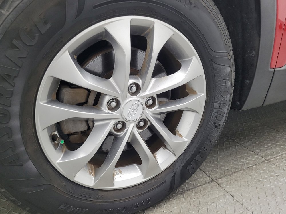 Used 2020 Hyundai Santa Fe SE image 31