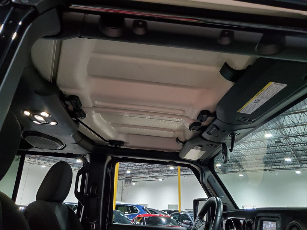 Used 2021 Jeep Gladiator Sport AWD/4WD image 16