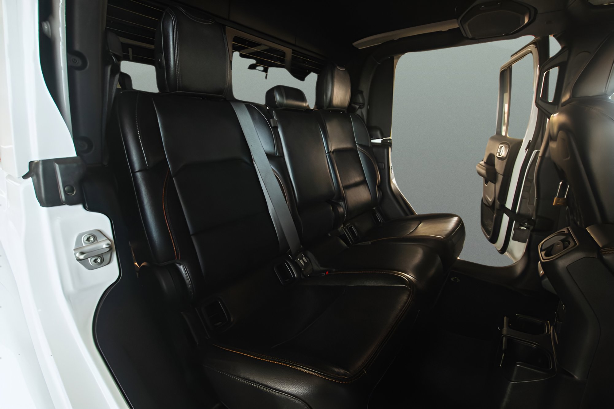 Used 2023 Jeep Gladiator Mojave w/ Cold Weather Group AWD/4WD image 35