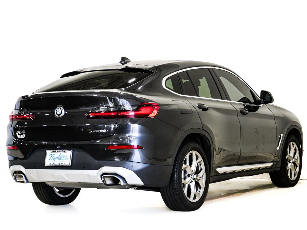 Used 2024 BMW X4 xDrive30i w/ Parking Assistance Package AWD/4WD image 7