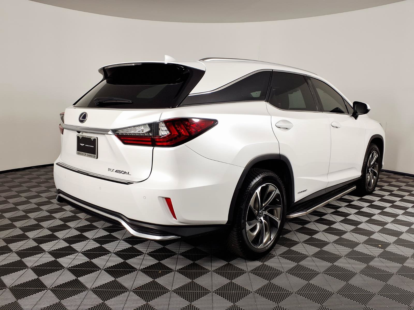 Used 2018 Lexus RX 450hL Luxury w/ Cold Area Package (CT) AWD/4WD image 4