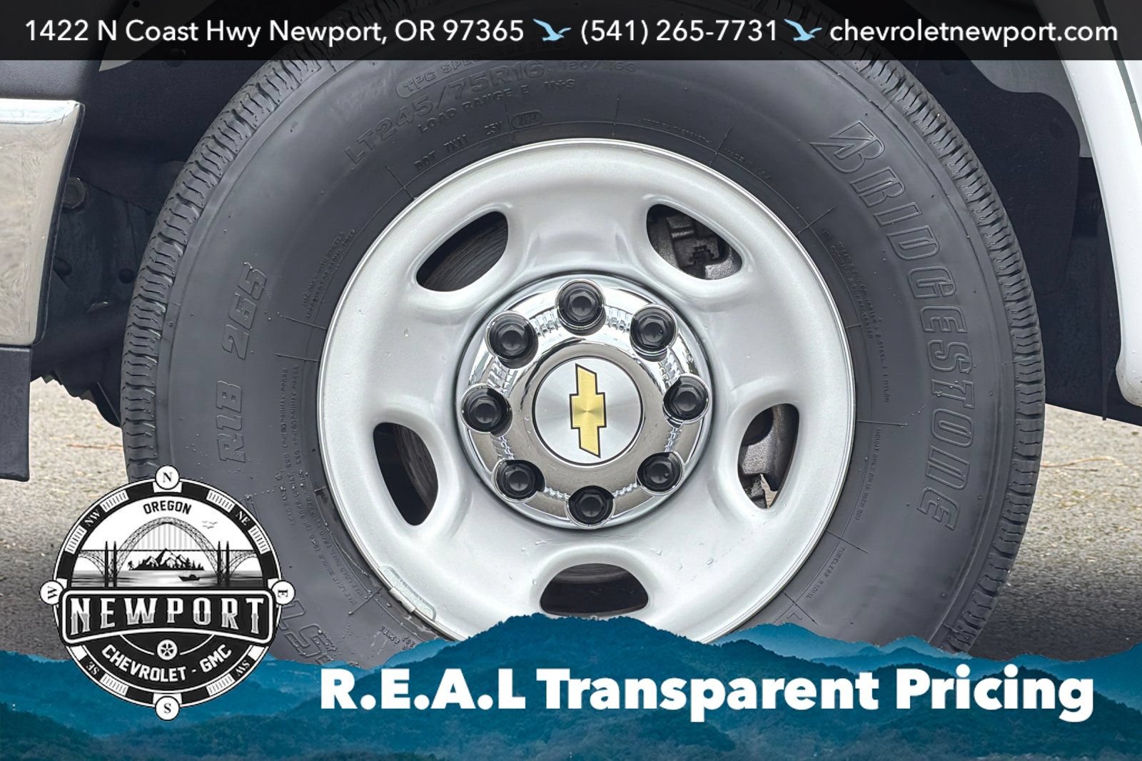Used 2024 Chevrolet Express 3500 LT w/ LT Preferred Equipment Group RWD image 25