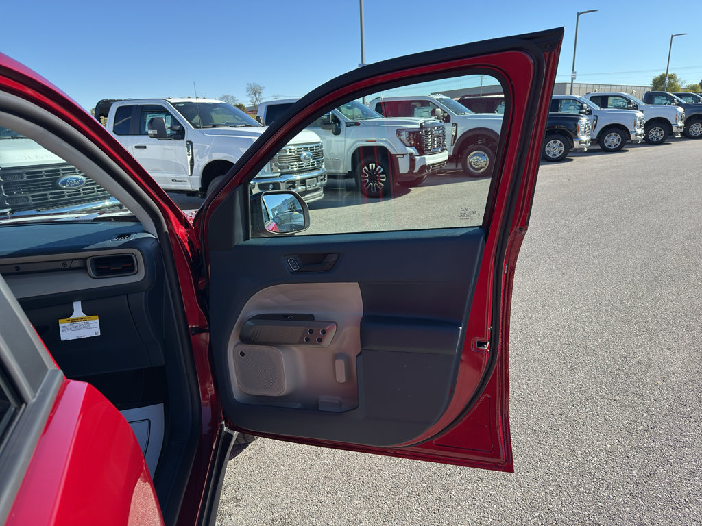 New 2025 Ford Maverick Lariat w/ 4K Tow Package image 14