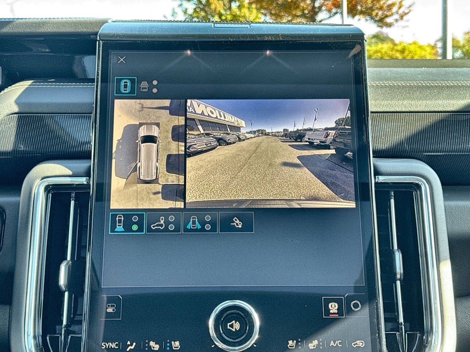 New 2026 GMC Yukon XL Elevation w/ Elevation Premium Package image 19