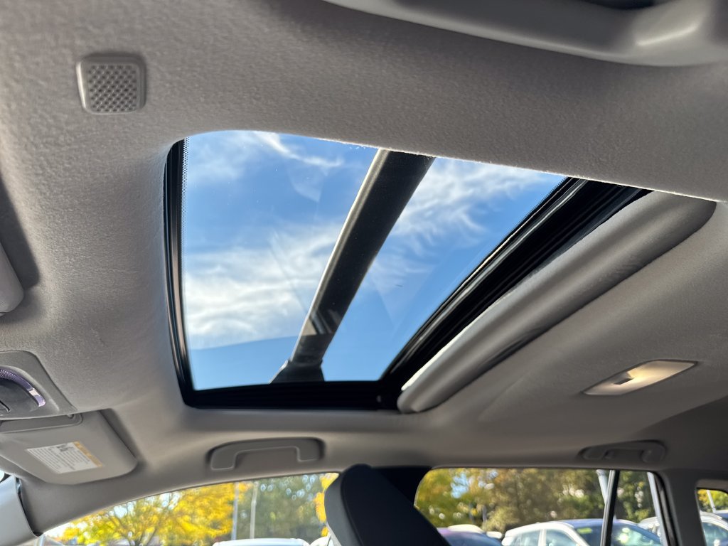 Used 2022 Toyota Corolla Cross LE w/ Moonroof Package AWD/4WD image 16