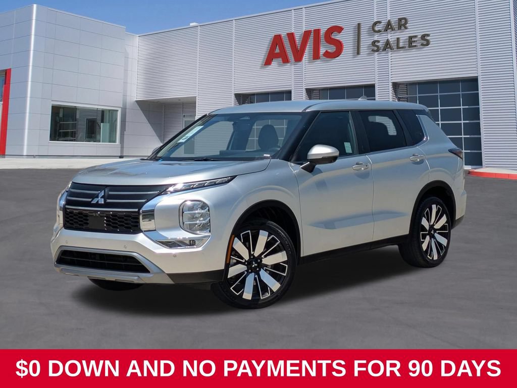 Used 2025 Mitsubishi Outlander SE
