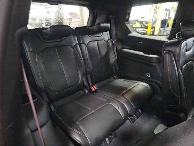 Used 2024 Jeep Grand Cherokee L Limited w/ Luxury Tech Group II image 13