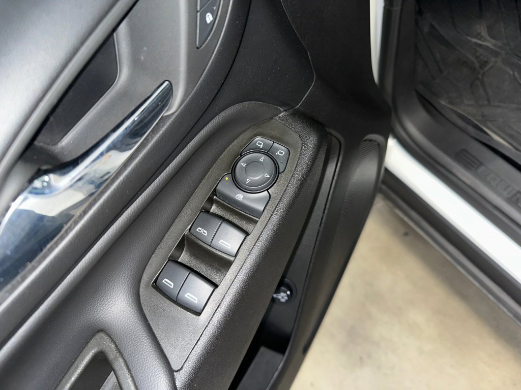 Certified 2024 Chevrolet Equinox LT w/ LPO, Floor Liner Package image 5