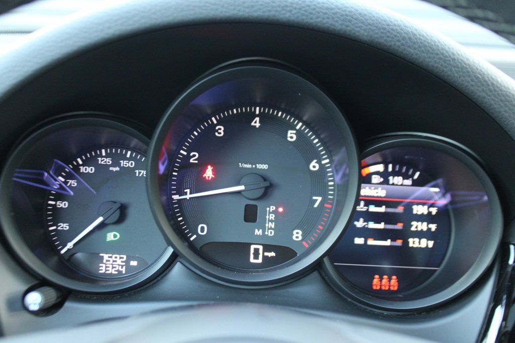 Used 2025 Porsche Macan image 23