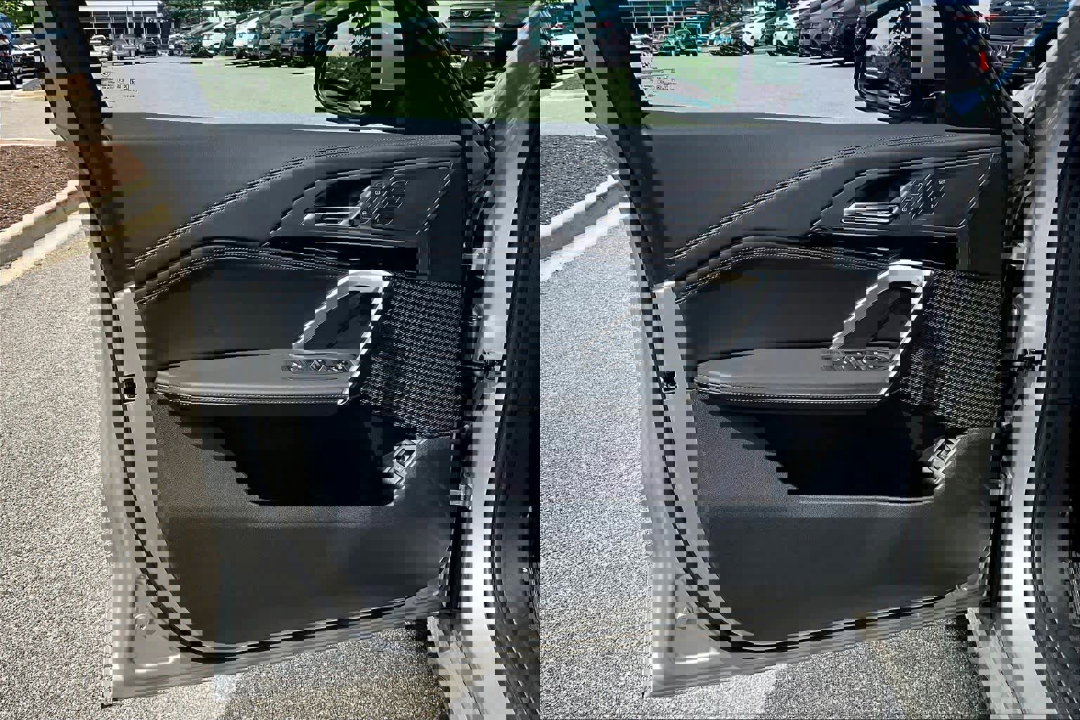 Used 2025 BMW X1 xDrive28i image 24