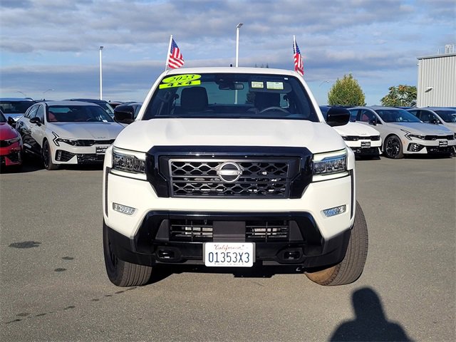 Used 2023 Nissan Frontier SV w/ Midnight Edition Package image 2