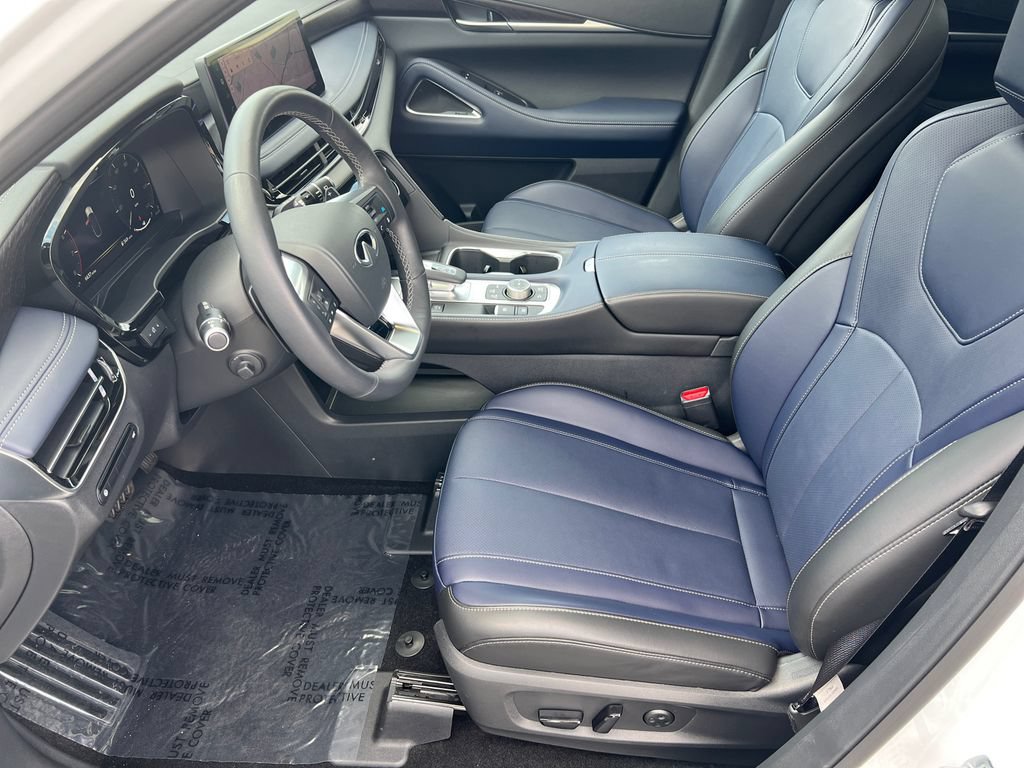 Certified 2026 INFINITI QX60 Sport w/ Dark Cargo Package AWD/4WD image 9