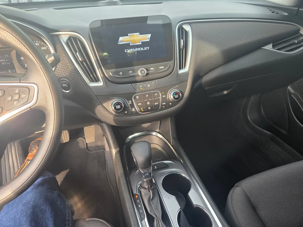 Used 2023 Chevrolet Malibu LT FWD image 8