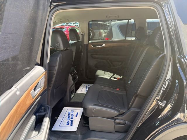 Used 2025 Volkswagen Atlas SE AWD/4WD image 9