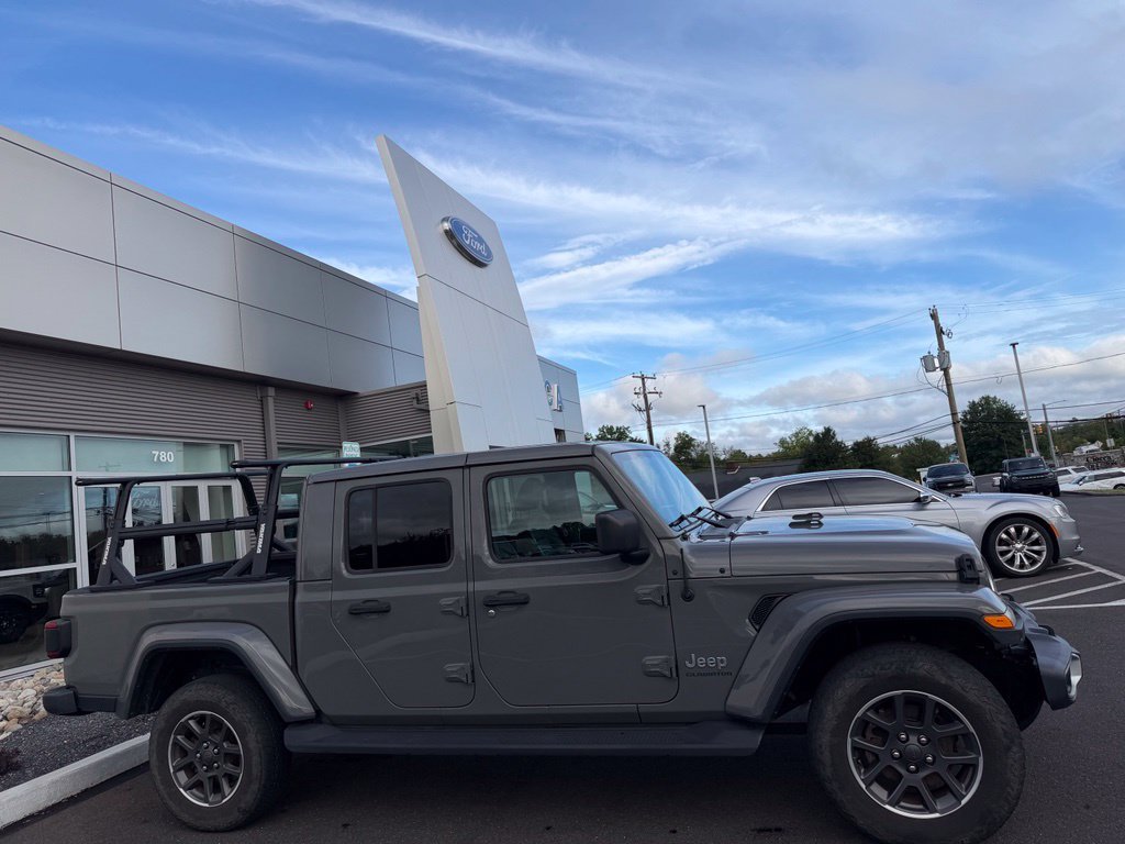 Used 2020 Jeep Gladiator Overland AWD/4WD image 3