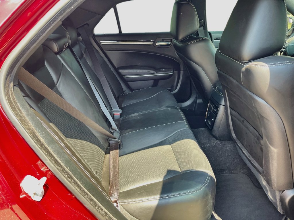 Used 2023 Chrysler 300 S w/ Comfort Group RWD image 29