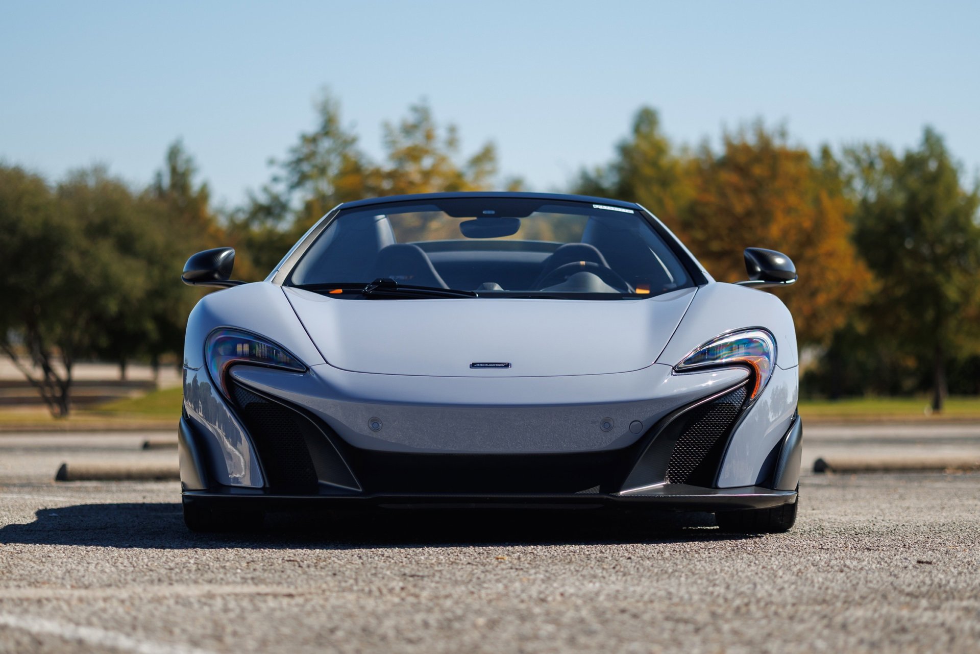 Used 2016 McLaren 675LT Spider image 12
