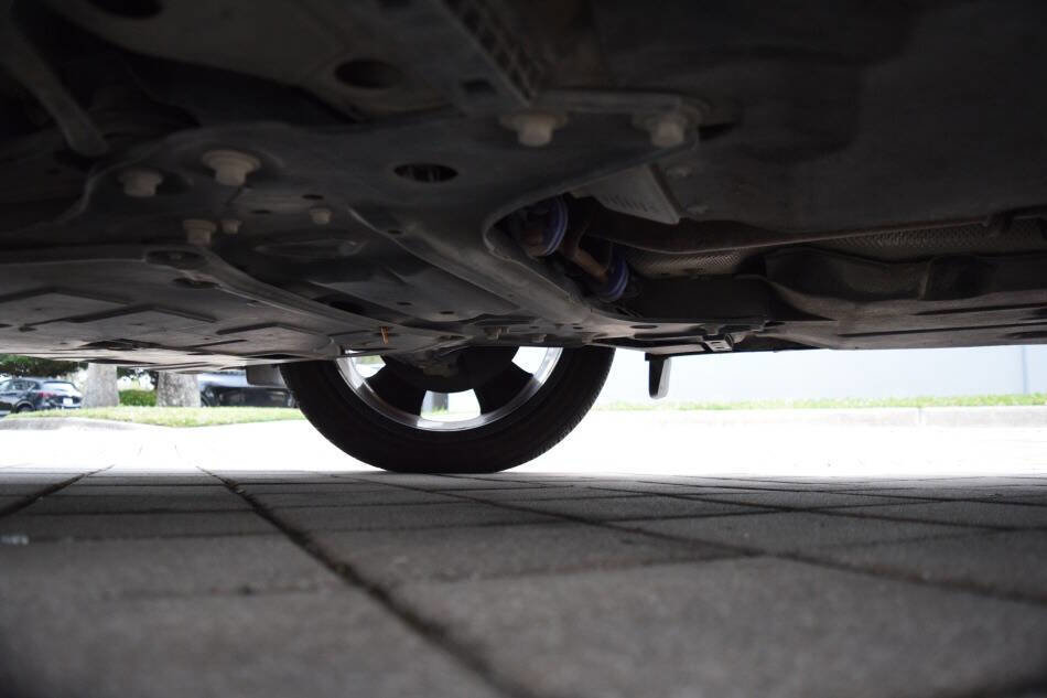 Used 2020 Volvo XC40 T5 Momentum w/ Protection Package Premier image 99