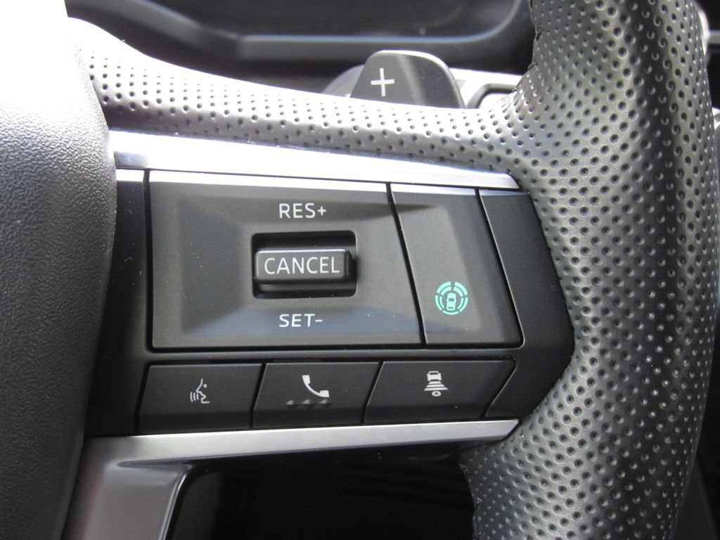 Used 2024 Mitsubishi Outlander 4WD Plug-In Hybrid image 29